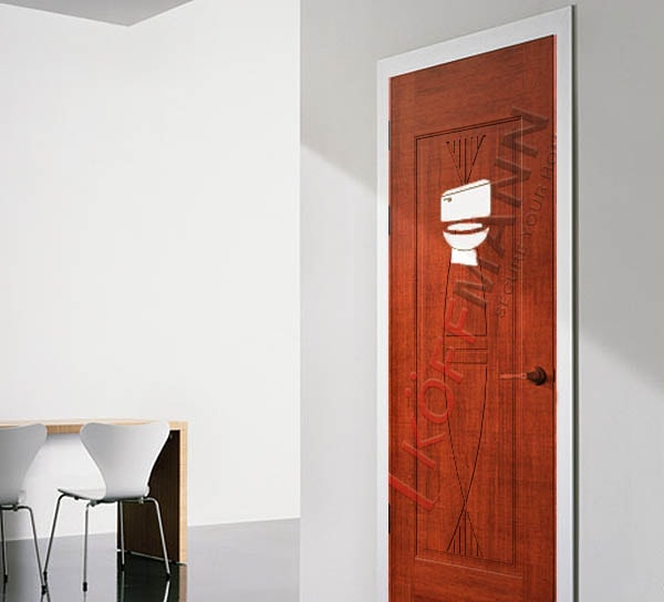 Cửa thép vân gỗ có thích hợp làm cửa phòng vệ sinh